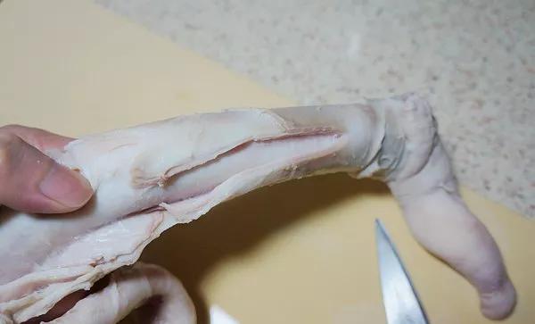 台湾_新澳门精准免费大全100准100准,扒皮总结精选解析、解释与落实