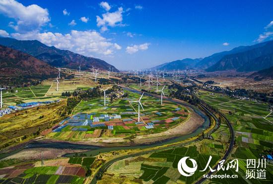 凉山_2025精准资料免费解答,批判翻页、全面解答与解释